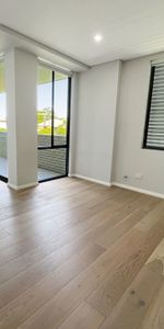 Modern two bedroom unit - 20% below market rent - Photo 4