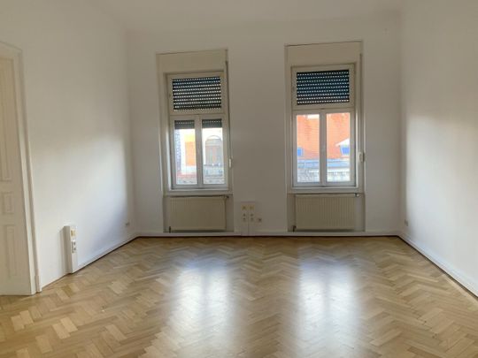 GroßzügigerTop-Altbau nächst Geidorfplatz mit Parkplätzen - Photo 1