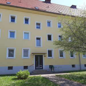 Helle 3-Zimmer-Wohnung mit modernem Komfort in Steyr Münichholz - Ideale Kombination aus Wohnqualität und perfekter Infrastruktur! Erstbezug nach umfassender Sanierung - unbefristet und provisionsfrei! - Photo 2