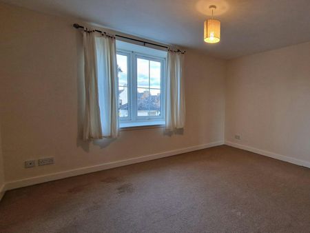 Terraced House to rent on - Photo 4