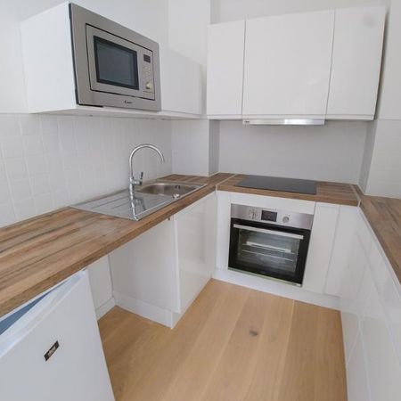 Location Appartement 2 pièces 39m² LILLE 59000 - Photo 3