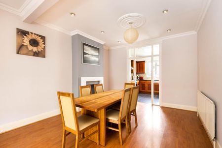 3 bedroom terraced house to rent - Photo 3