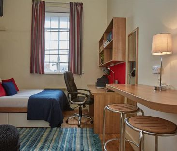 Studio to rent - Photo 6