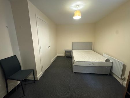 810 College Court Central, 56 King Street, Belfast, BT1 6BZ - Photo 2