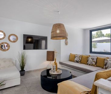 Luxury Villa for rent in Nueva Andalucia, Andalusia - Photo 3