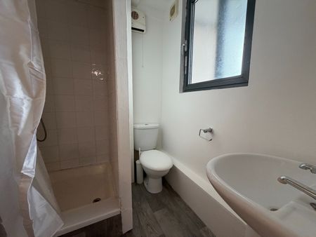 Studio Flat, Mede House, SO15 - Photo 3