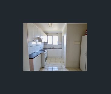 Unit- Close to station - Photo 1