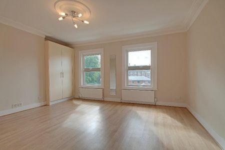 3 bedroom maisonette to rent - Photo 4