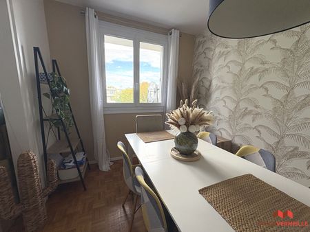 Location Appartement 4 pièces 67m² - Photo 4