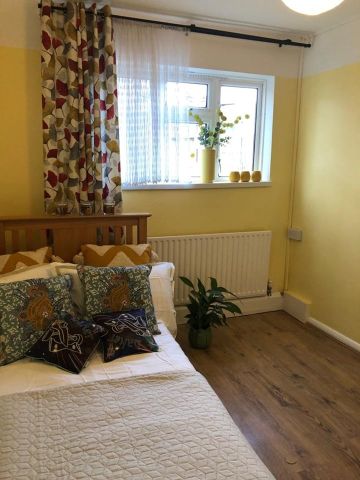 2 Bed Flat, East Street, SE17 - Photo 2