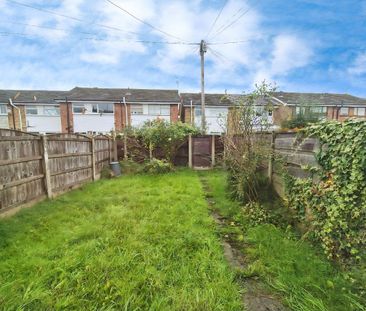 3 bedroom end of terrace house to rent - Photo 1