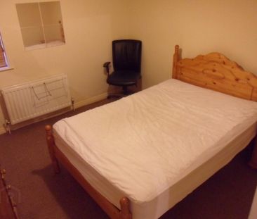 Flat 2, 42 Ulsterville Avenue, Botanic, Belfast, BT9 7AQ - Photo 3