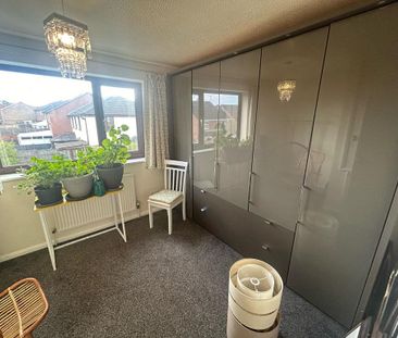 2 bedroom semi-detached house to rent - Photo 2