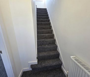 Ingham Road, Dewsbury, West Yorkshire, WF12 - Photo 5