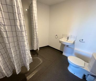 Studio to rent - Photo 6