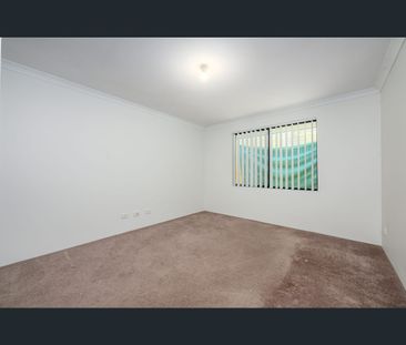 21 Wilkes Lp, Baldivis, WA 6171 - Photo 2