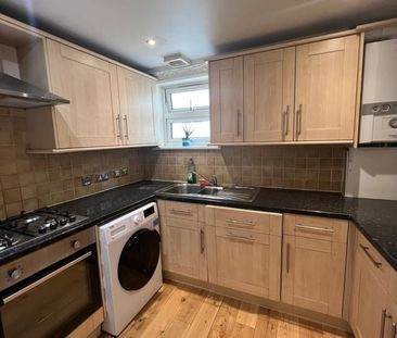 Room in a Shared House, With Private Bathroom, SE10 - Photo 3