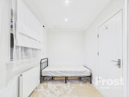 Staines Road, Feltham,TW14 - Photo 2