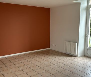 Location Appartement 2 pièces 50m² ANGOULEME 16000 - Photo 1