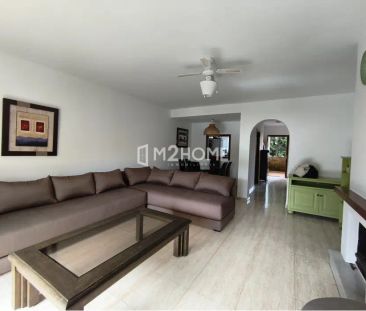 Chalet adosado en alquiler en Calle Ronda del Golf Este - Photo 1