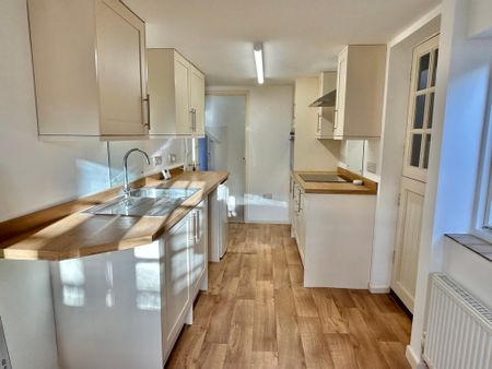 2 bedroom Beautiful Two Bedroom Cottage to rent - Photo 4