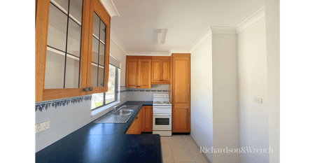 Well-Presented Home in a Peaceful Setting - Photo 4