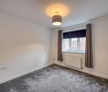 3 bedroom semi-detached house to rent - Photo 3