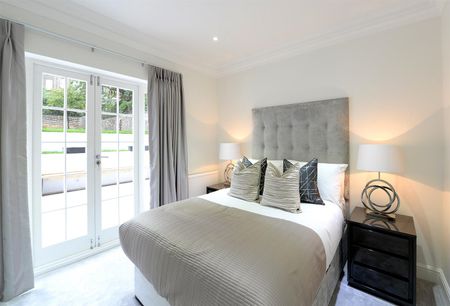 3 bed apartment to rent in Lexham Gardens, London, W8 6 - Photo 4