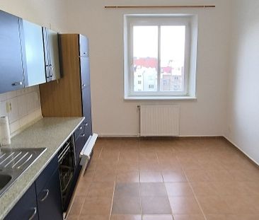 Pronájem bytu 3+1 80 m² - Fotografie 2