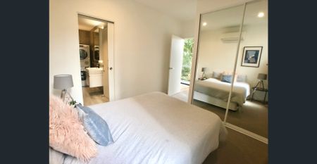 Stylish Fully Furnished Apartment in the Heart of Carnegie. Ready to move in... - Photo 4