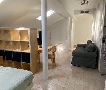 Alquiler de piso en Calle Marqués de Larios - Photo 1