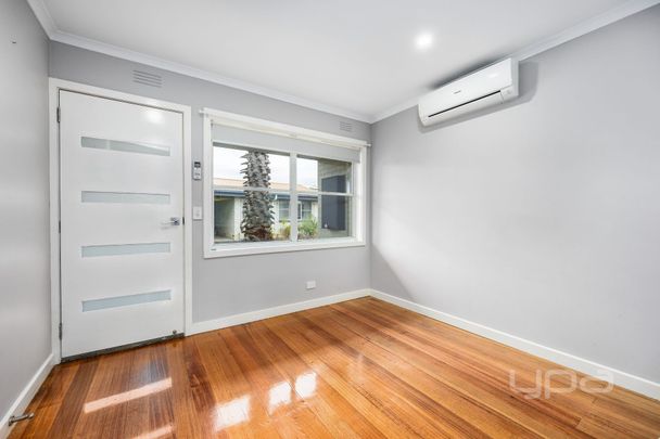 Beachside Bliss - 2 Bedroom Unit with Modern Kitchen - Photo 1