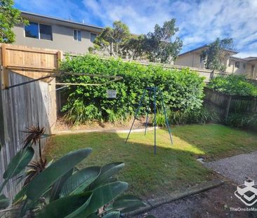 Quiet Complex, Pool & A/C - Photo 1