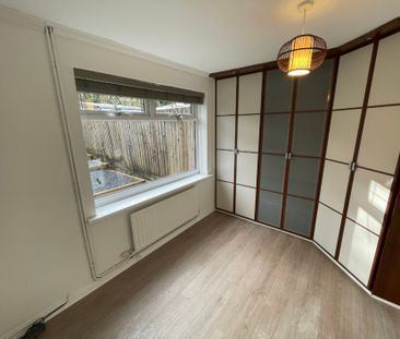 Maes Pwll,, SA11 - Photo 3