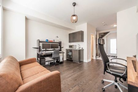 For Lease - 37 Juneau Street, Vaughan, Ontario - Photo 5