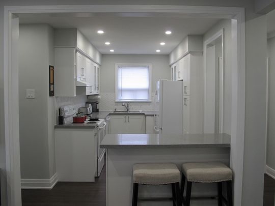 For Lease - 30 Pine Avenue, Mississauga, Ontario - Photo 1