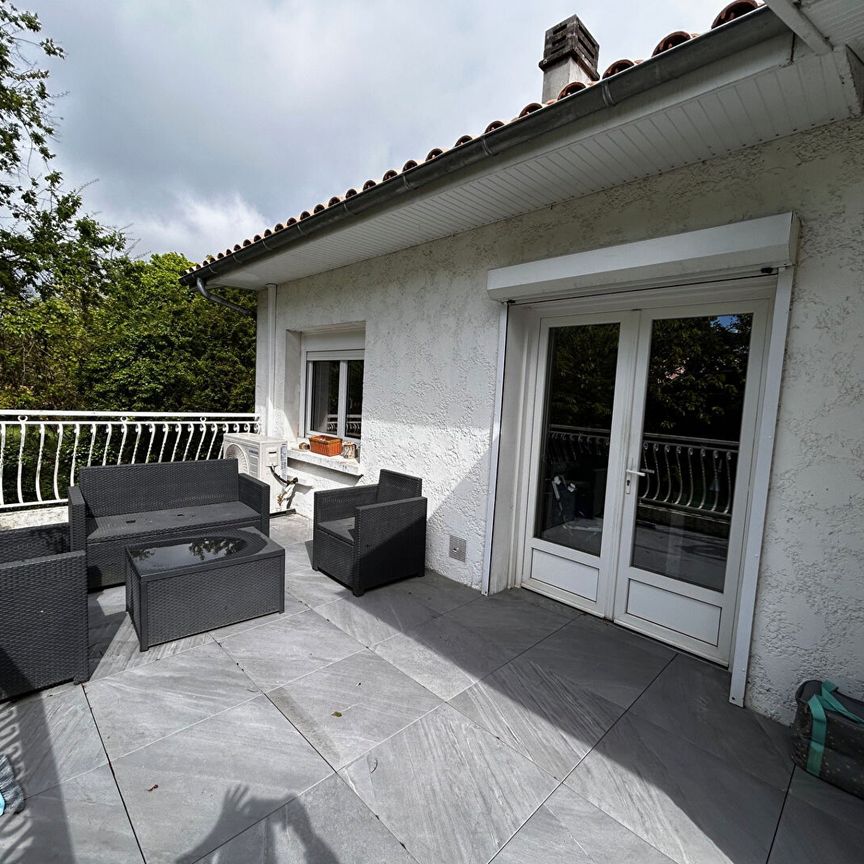 Location maison 5 pièces, 88.97m², Saint-Médard-en-Jalles - Photo 1