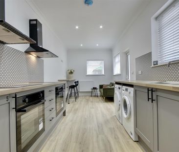 Avenue Road, Gosport - Photo 5