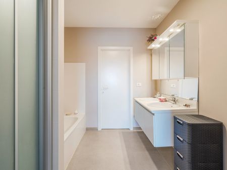 Appartement met 2 slaapkamers met zicht op het water. - Foto 4