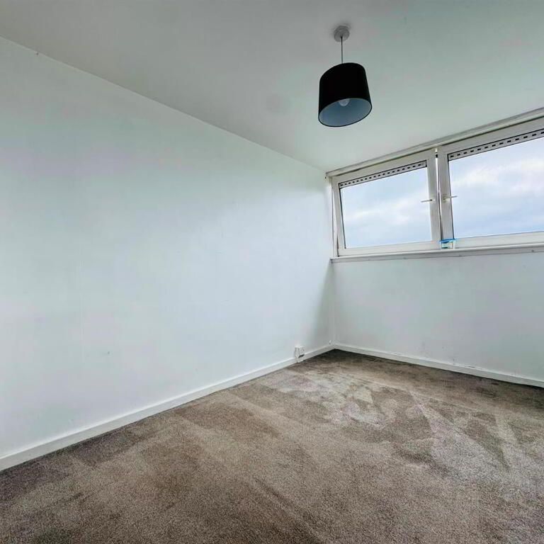 6d Beechwood House, Rush Park, Newtownabbey, BT37 9SF - Photo 1