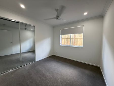 5 Provence Place, Greenbank QLD 4124 - House For Rent | Domain - Photo 4