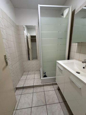 Location Appartement 3 pièces 73m² - Photo 5