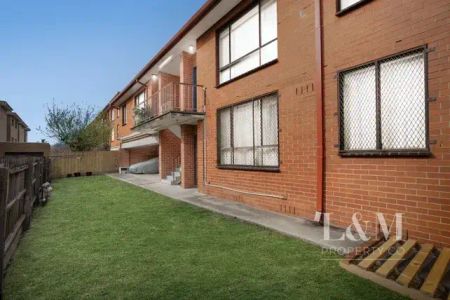 4/257 Moreland Road, Coburg VIC 3058 - Photo 4