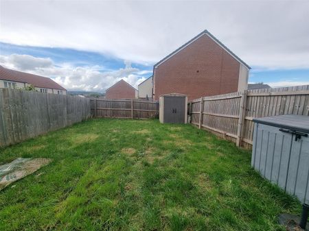 Kingfisher Drive, Lydney - Photo 2