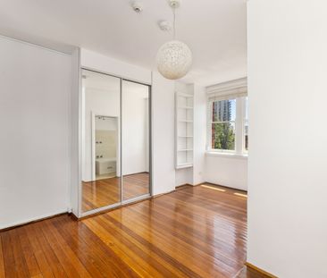 508/3-5 Greenknowe Avenue, Elizabeth Bay NSW 2011 - Apartment For R... - Photo 5