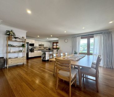 Coastal Dream Living – Fully Furnished Beachside Beauty! - Photo 2