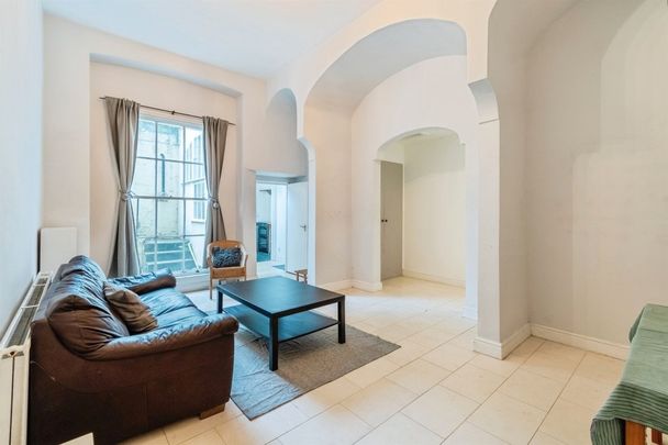 Sydney Place - Photo 1