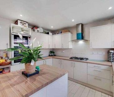 Halsbury Road West, Northolt, UB5 - Photo 4