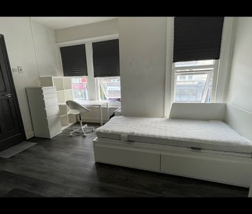 Studio Flat, Putney Bridge Road, SW15 - Photo 5