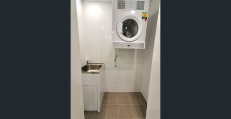 Modern 2 Bed 2 Bath Apartment Available Now! - Photo 4